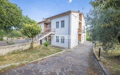 Porzione di bifamiliare con ingresso indipendente - 12