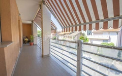 Luminoso quadrilocale con garage, zona Saline - 12