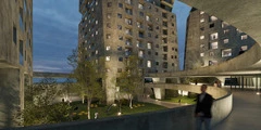 SHQIPONJA SQUARE BUILDING